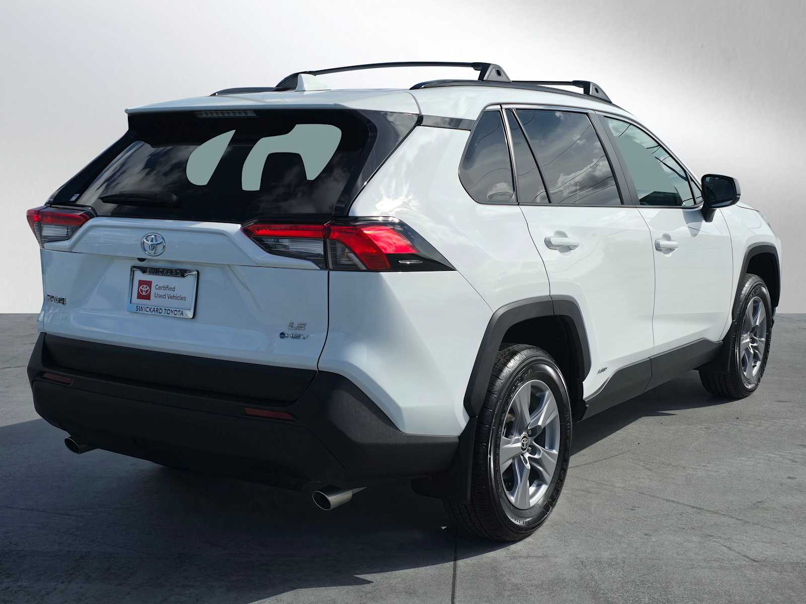 2025 Toyota RAV4 Hybrid LE photo 3