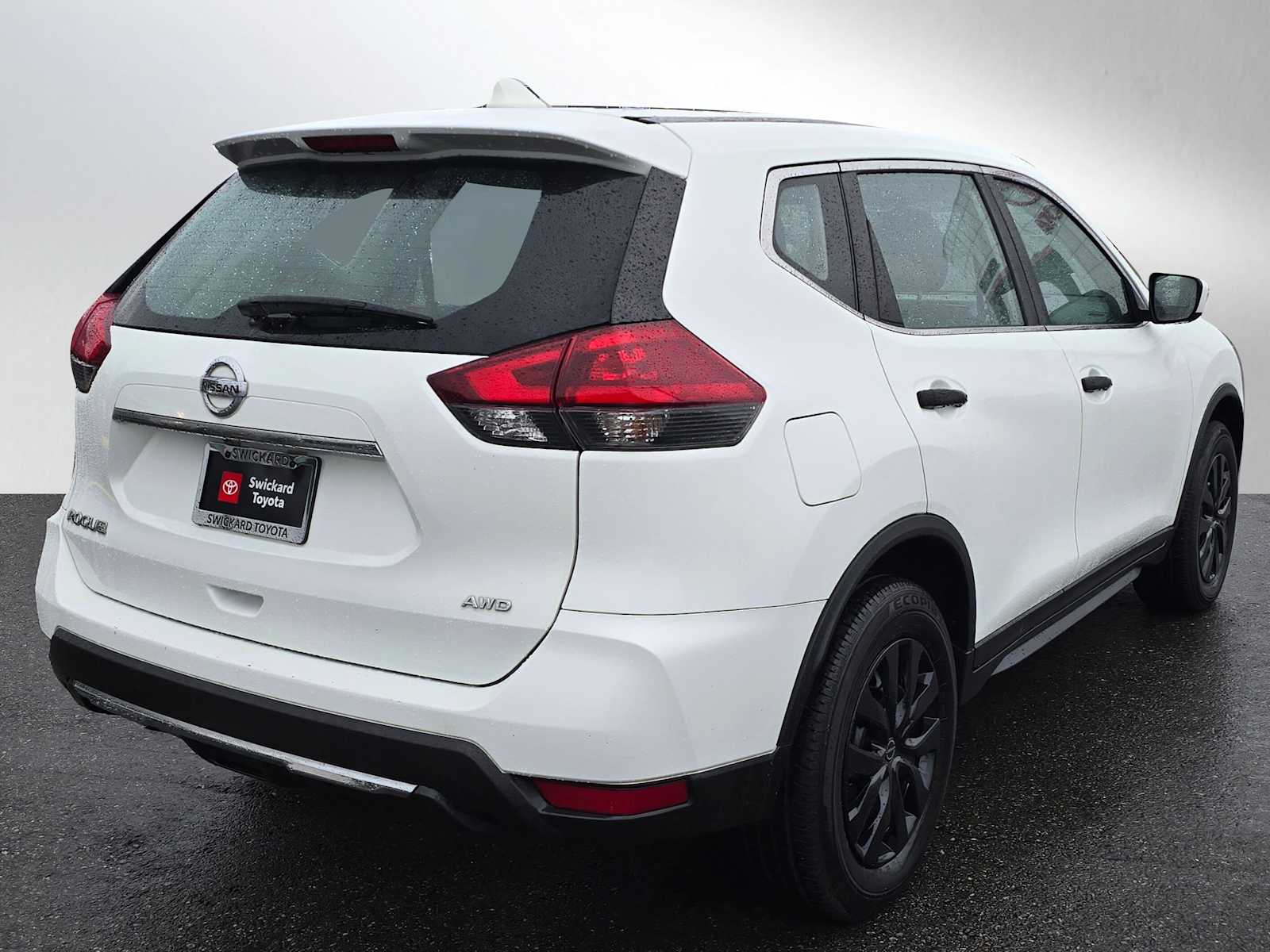2018 Nissan Rogue S photo 3