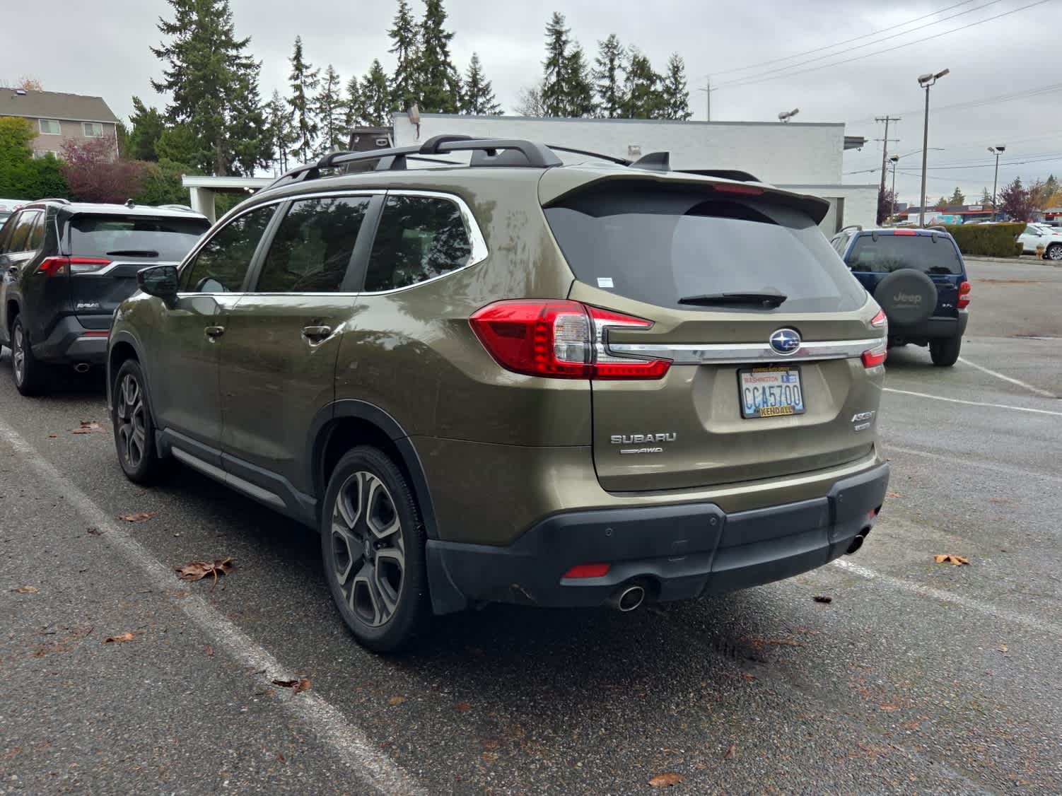 2024 Subaru Ascent Limited photo 3