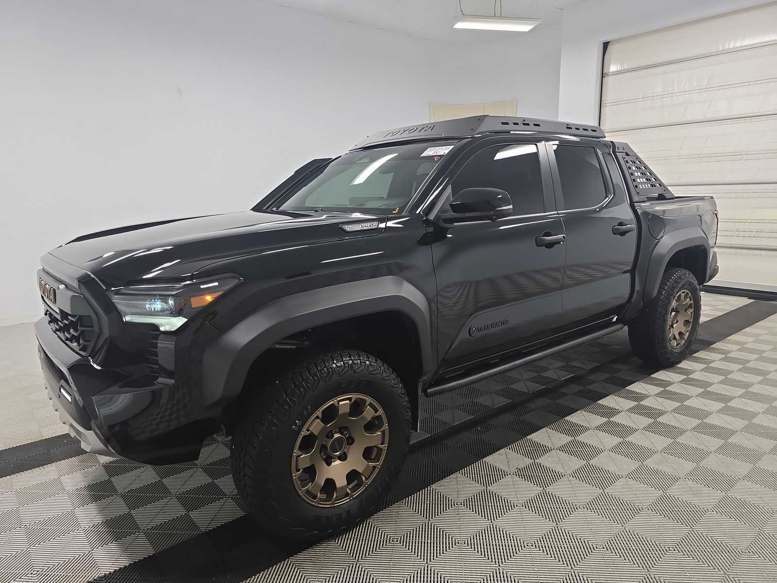 2024 Toyota Tacoma Trailhunter photo 2