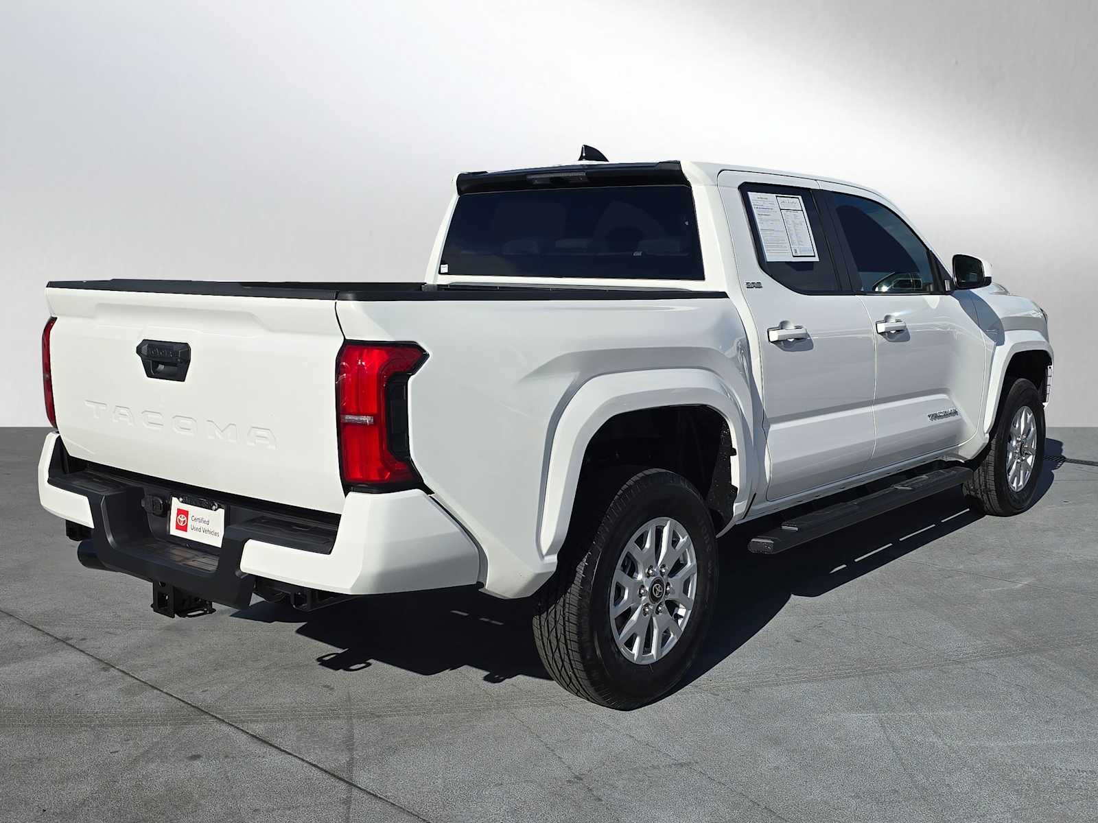2025 Toyota Tacoma SR5 Double Cab photo 3
