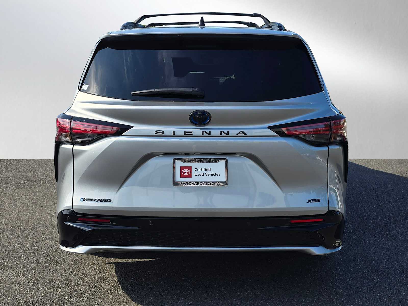 2025 Toyota Sienna XSE photo 4