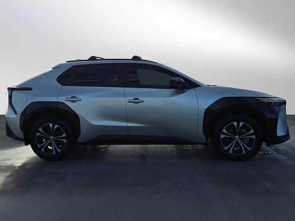 Used 2025 Toyota bZ4X XLE SUV