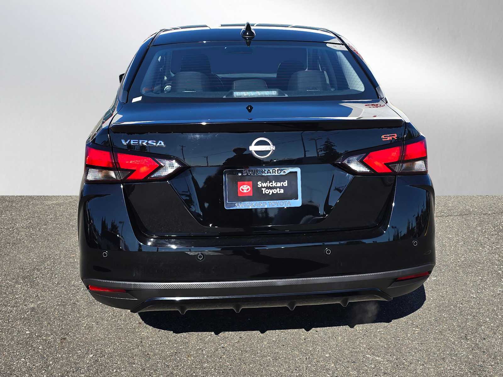 2024 Nissan Versa 1.6 SR photo 4