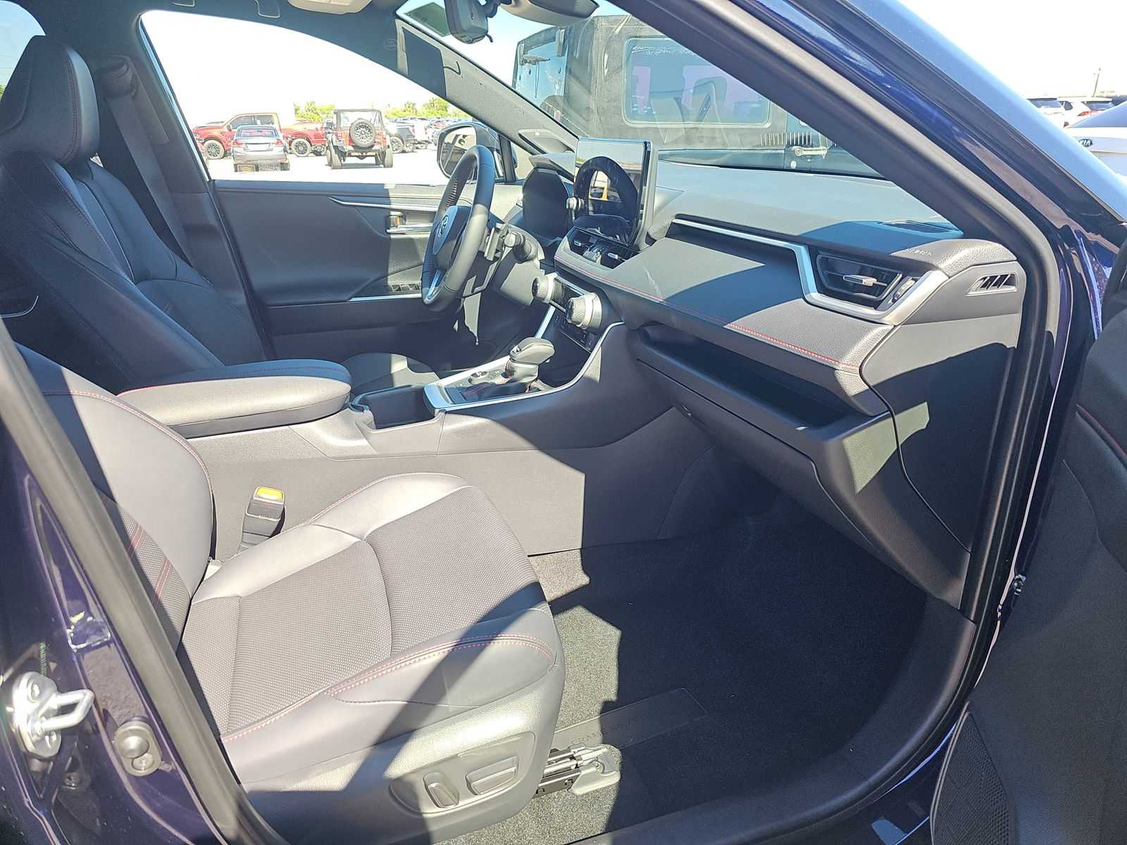 2025 Toyota RAV4 Prime XSE Premium photo 2