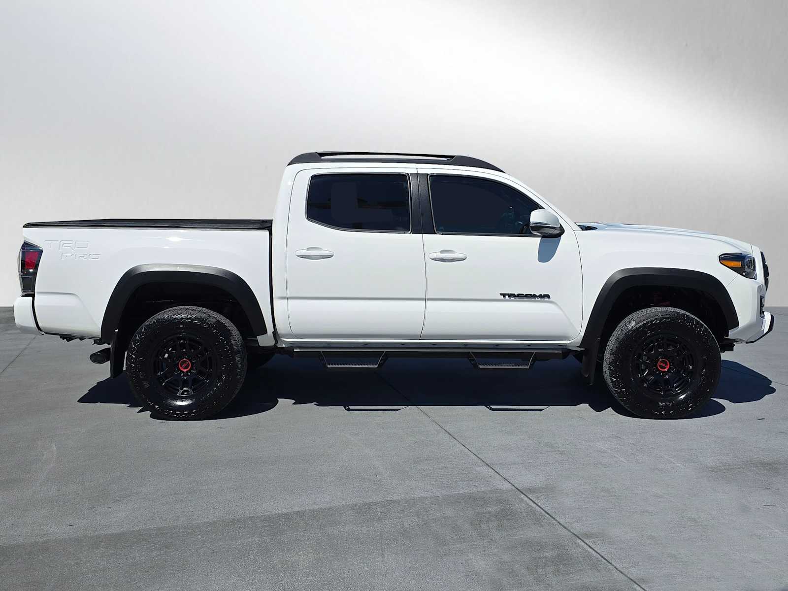 2023 Toyota Tacoma TRD Pro V6 photo 2