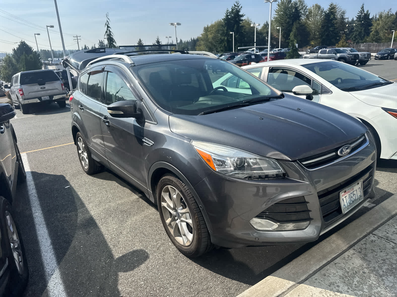2015 Ford Escape Titanium photo 2