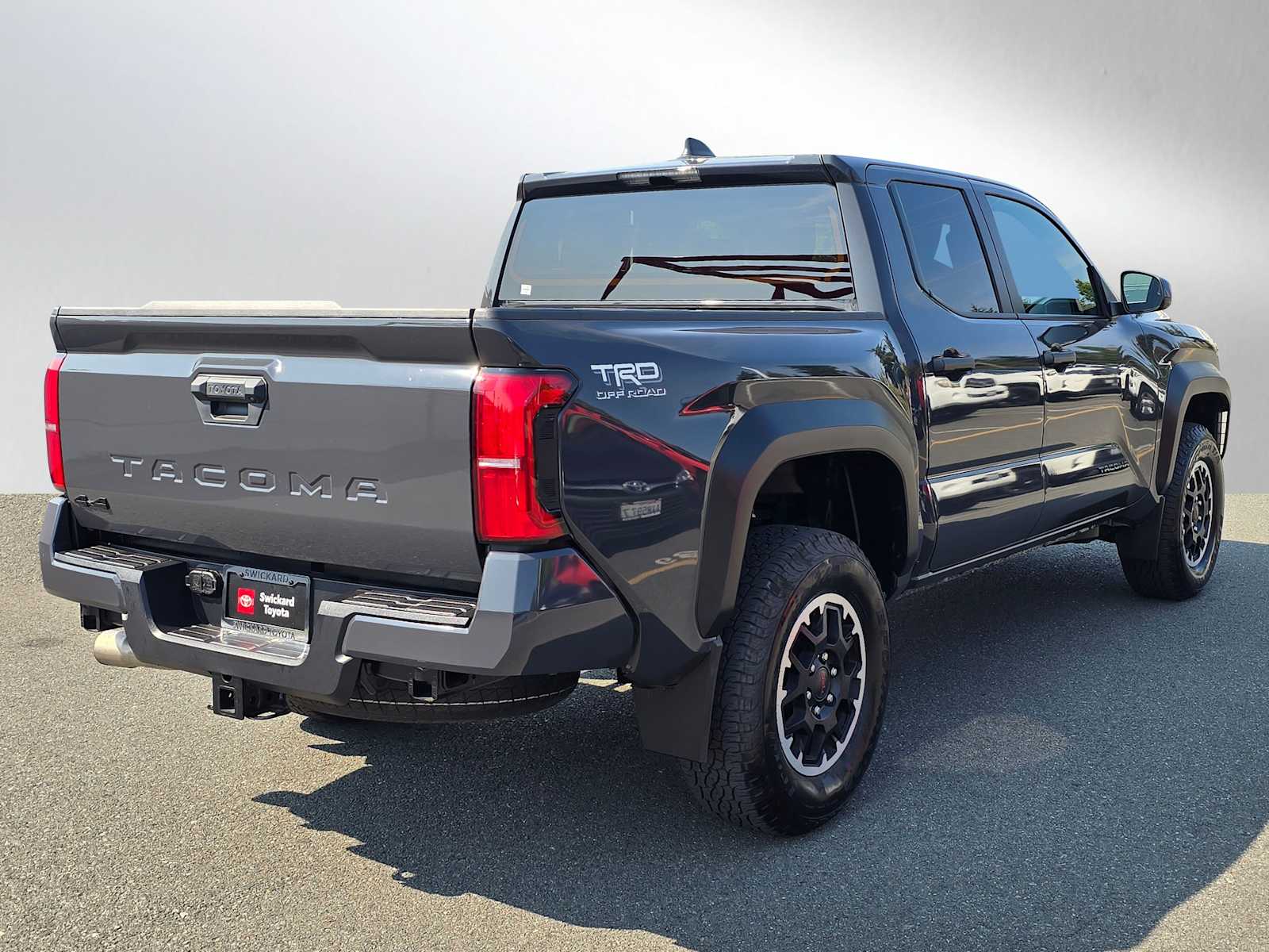 2024 Toyota Tacoma TRD Double Cab photo 3