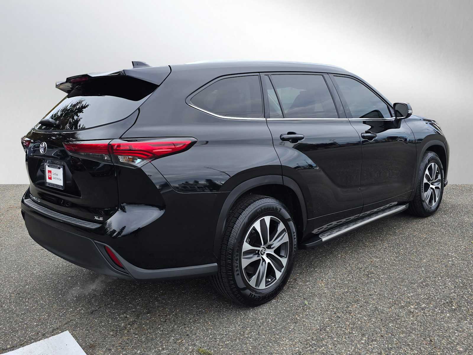 2022 Toyota Highlander XLE photo 3