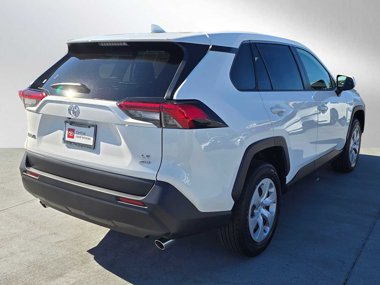 2025 Toyota RAV4 LE photo 2