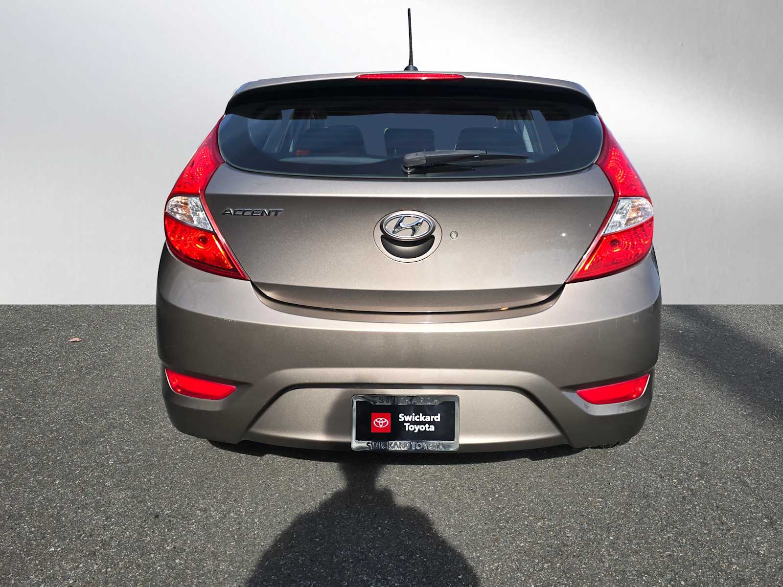 2012 Hyundai Accent SE photo 3