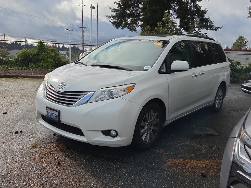 Used 2015 Toyota Sienna XLE Van