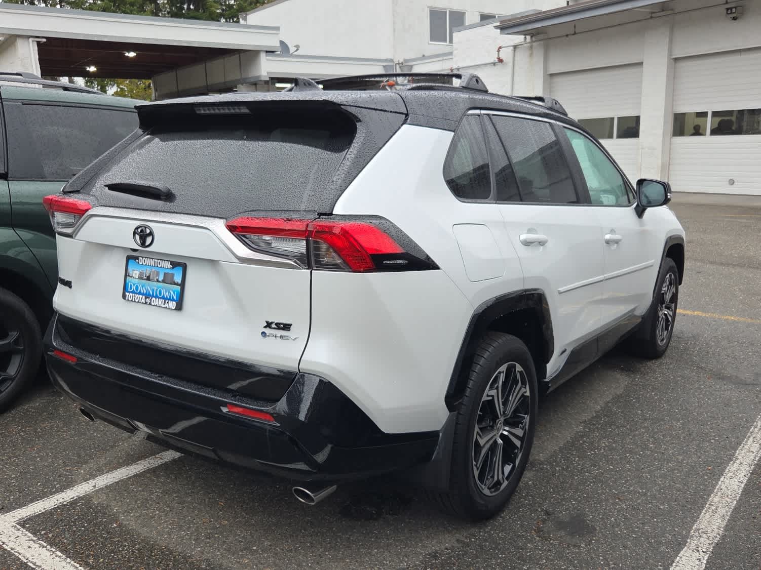 2025 Toyota RAV4 Hybrid XSE photo 3