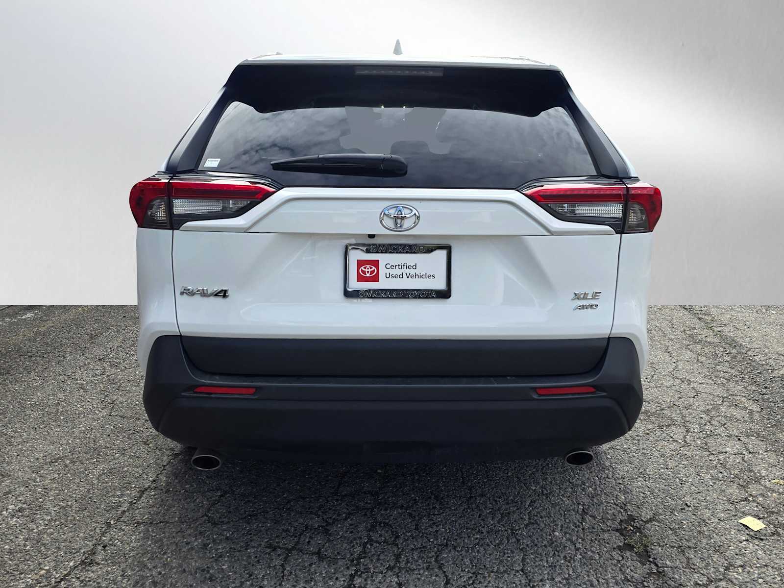 2022 Toyota RAV4 XLE photo 4
