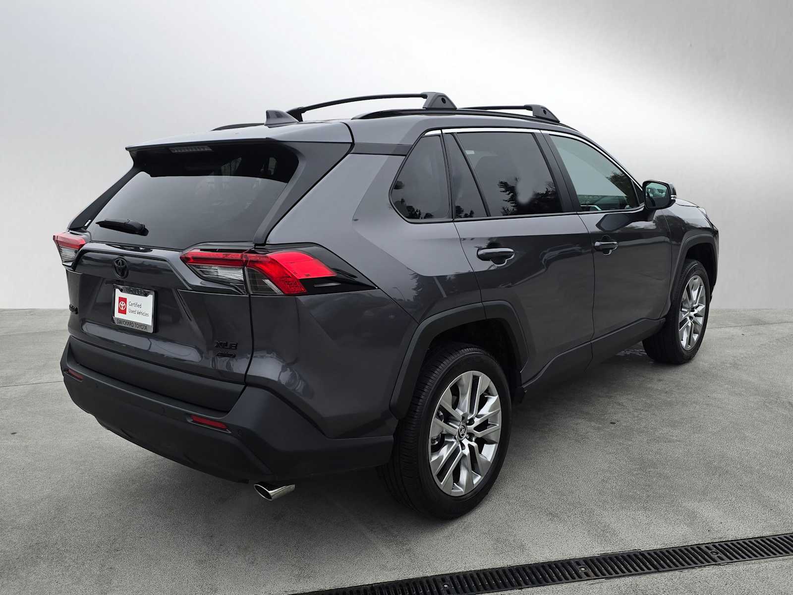 2025 Toyota RAV4 XLE Premium photo 3