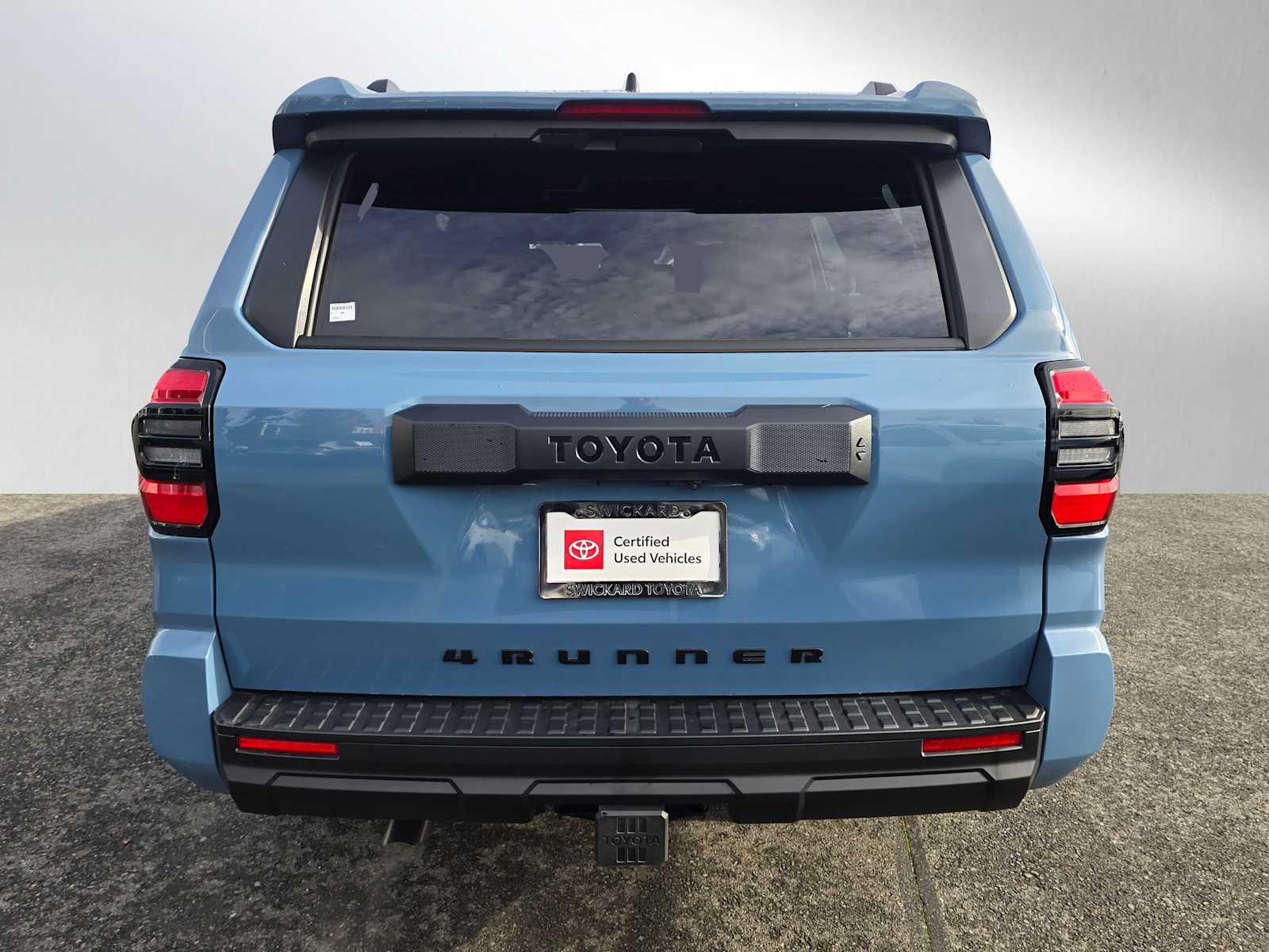 2025 Toyota 4Runner SR5 4WD photo 4