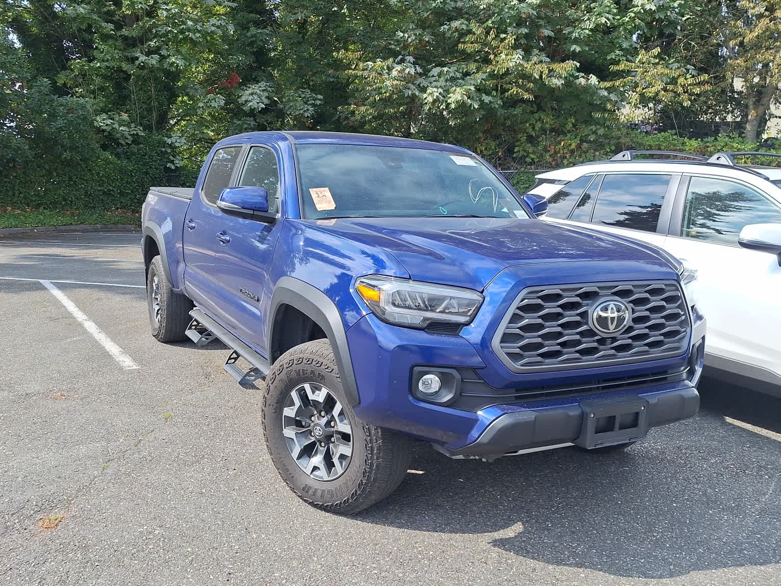 2023 Toyota Tacoma TRD V6 photo 2
