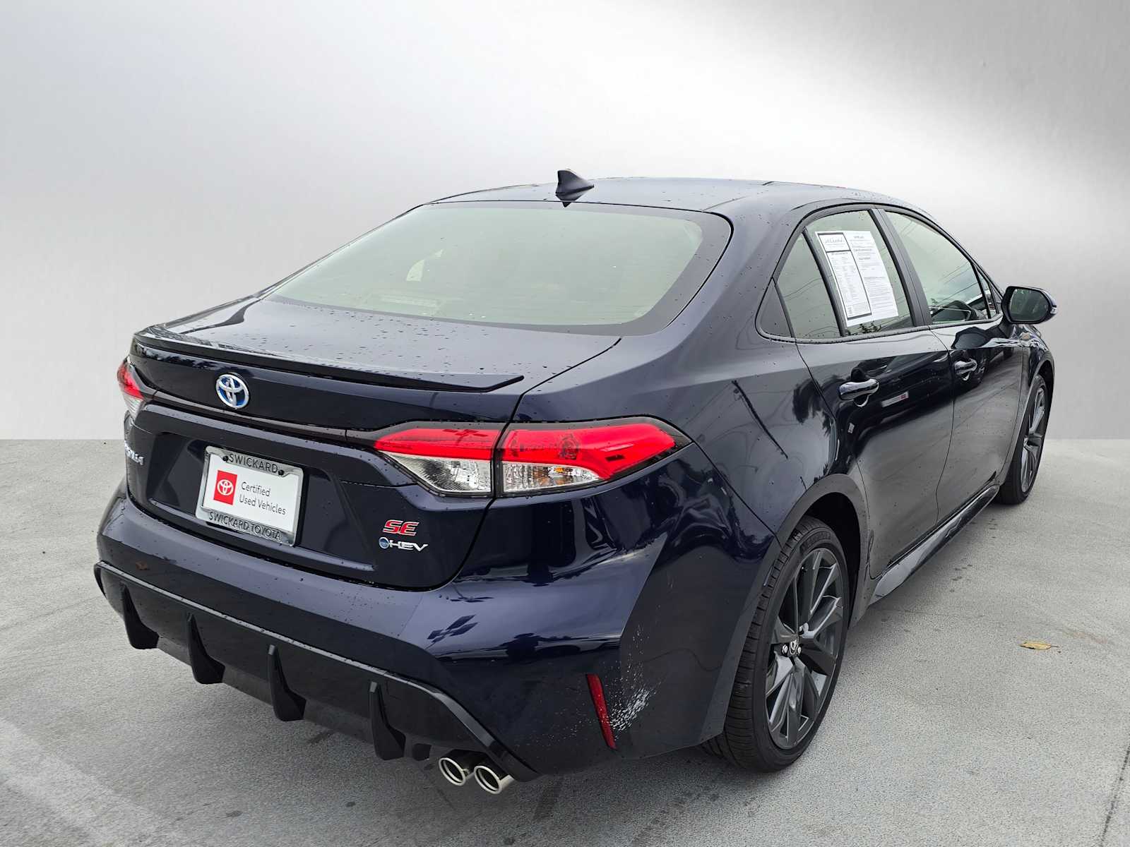 2025 Toyota Corolla Hybrid SE photo 2