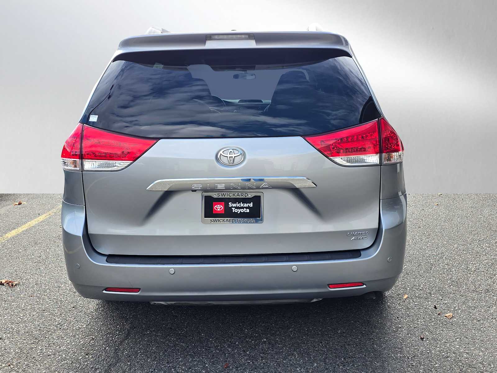 2014 Toyota Sienna Limited photo 4