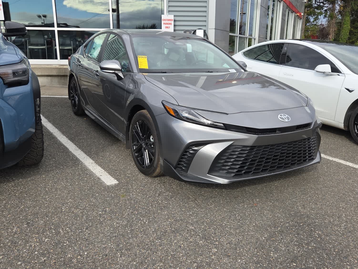 2025 Toyota Camry LE photo 2