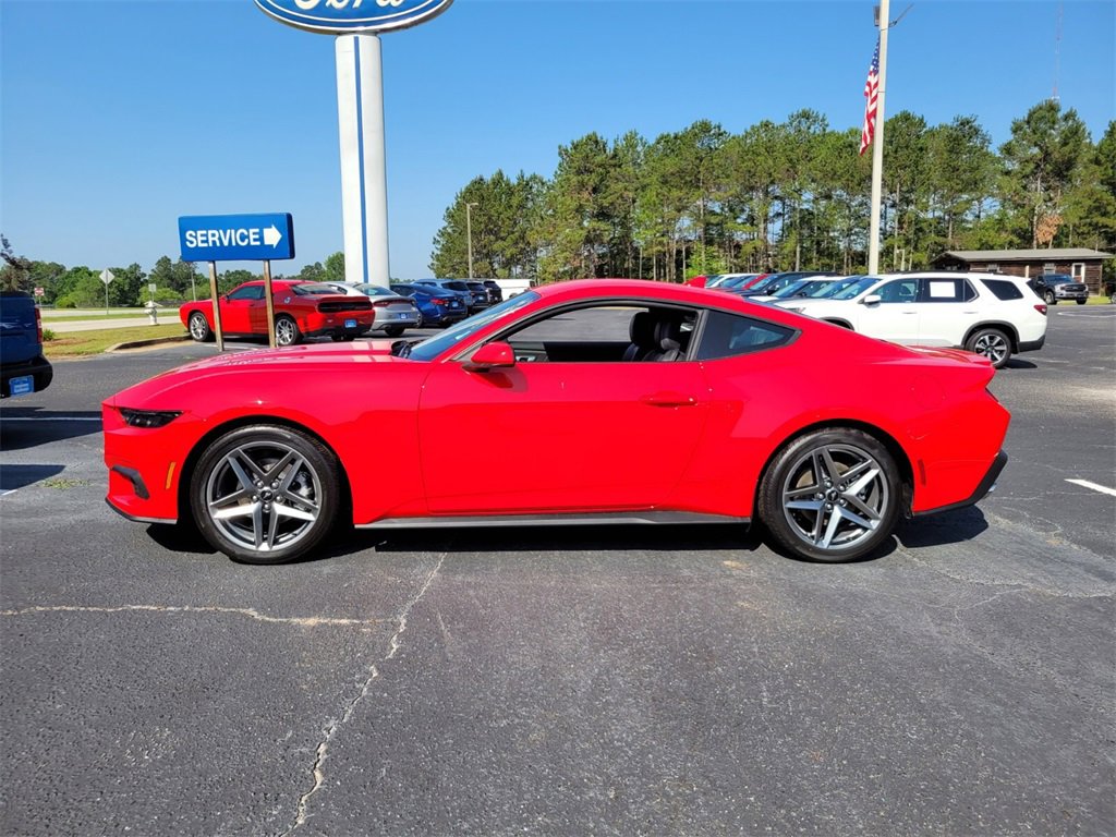 2025 Ford Mustang EcoBoost Premium photo 4