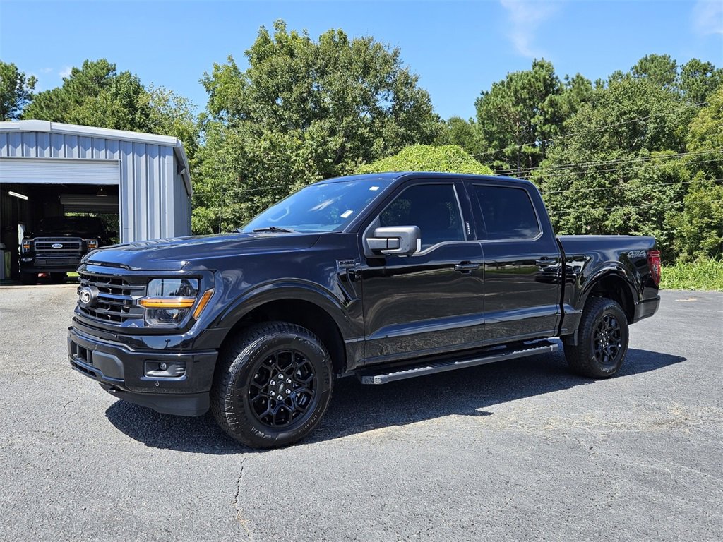 2024 Ford F-150 XLT photo 2