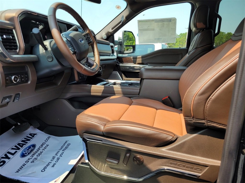 2025 Ford F-250 King Ranch photo 4
