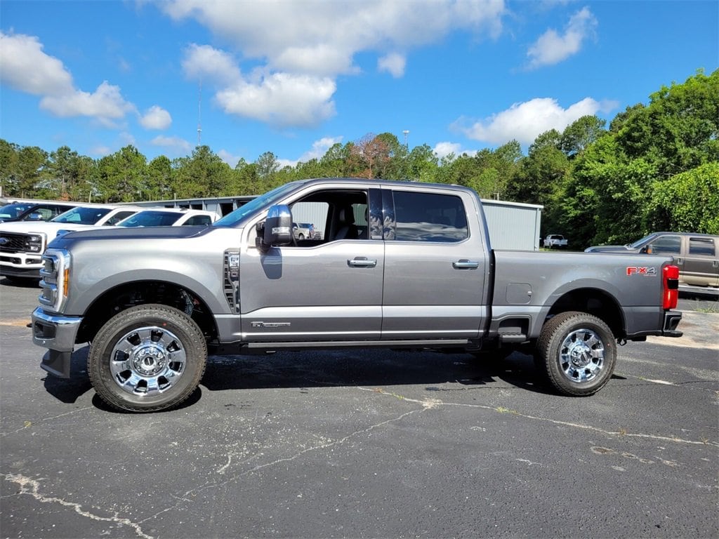 New 2025 Ford Super Duty F-350 SRW F-350 Lariat LARIAT 4WD Crew Cab 6.75 Box