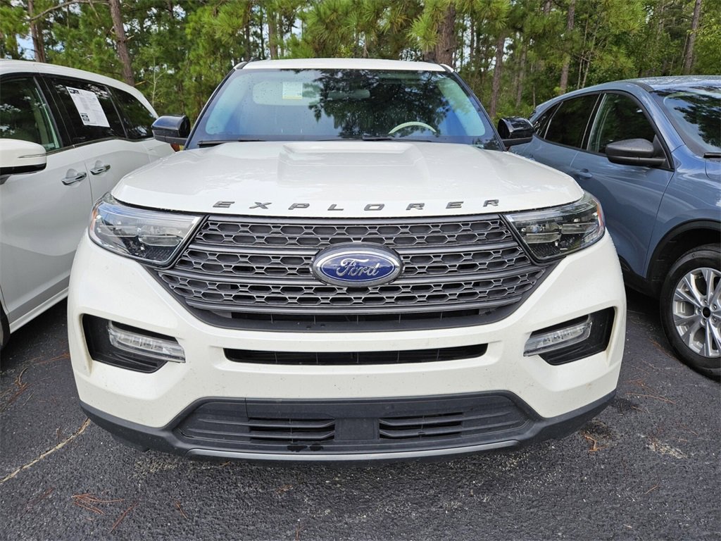 2023 Ford Explorer XLT photo 2