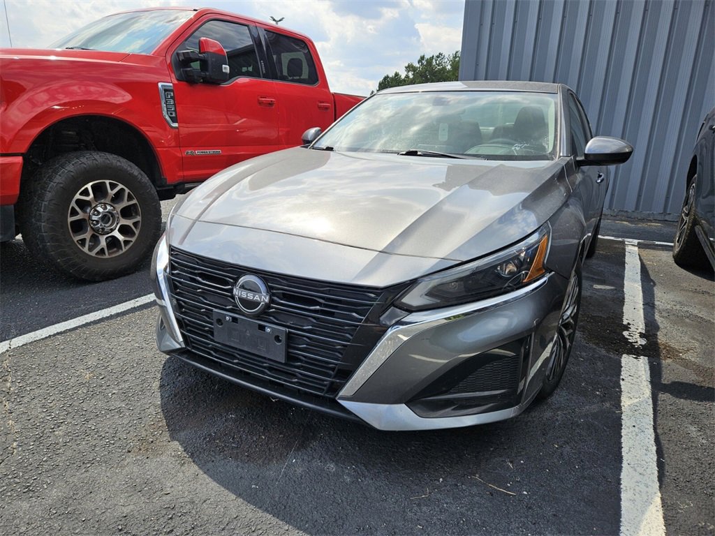 2023 Nissan Altima 2.5 SV photo 4