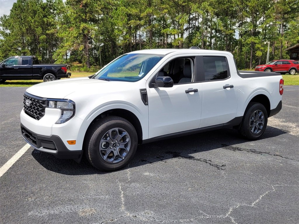 2025 Ford Maverick XLT photo 3