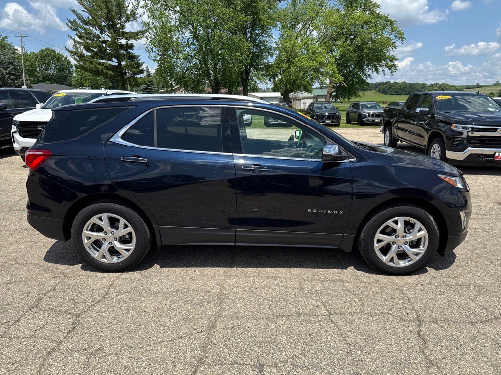 2021 Chevrolet Equinox Premier photo 2
