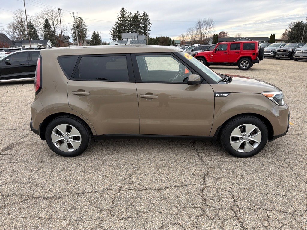 Used 2015 Kia Soul Base FWD Hatchback