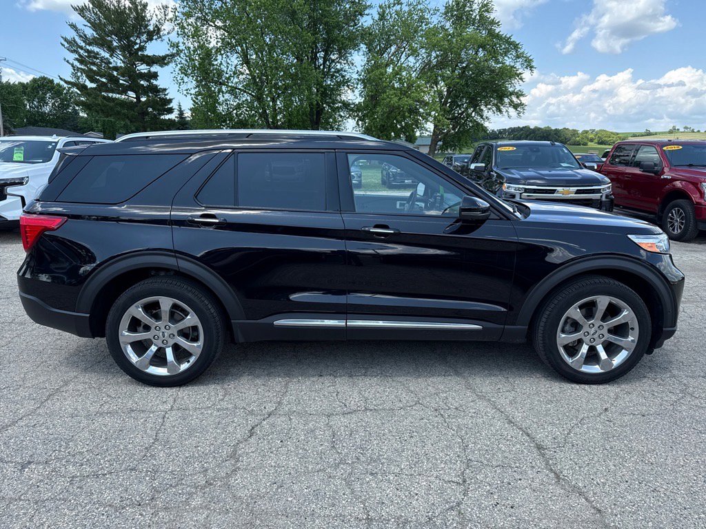 2020 Ford Explorer Platinum photo 3