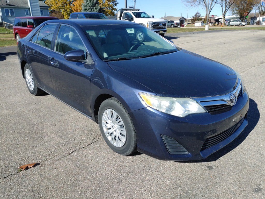 Used 2014 Toyota Camry XLE Sedan