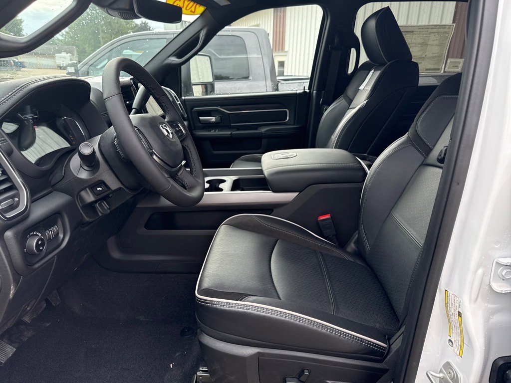 2025 RAM 2500 Laramie - Photo 11