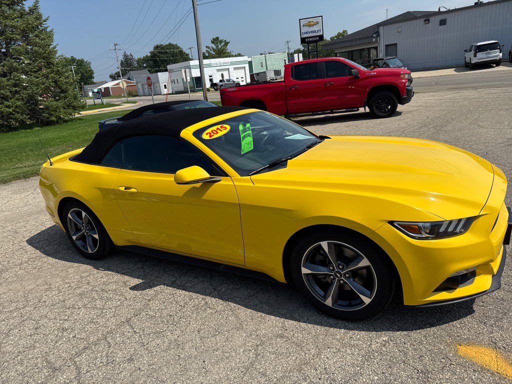 Used 2015 Ford Mustang V6 with VIN 1FATP8EM9F5383800 for sale in New Glarus, WI