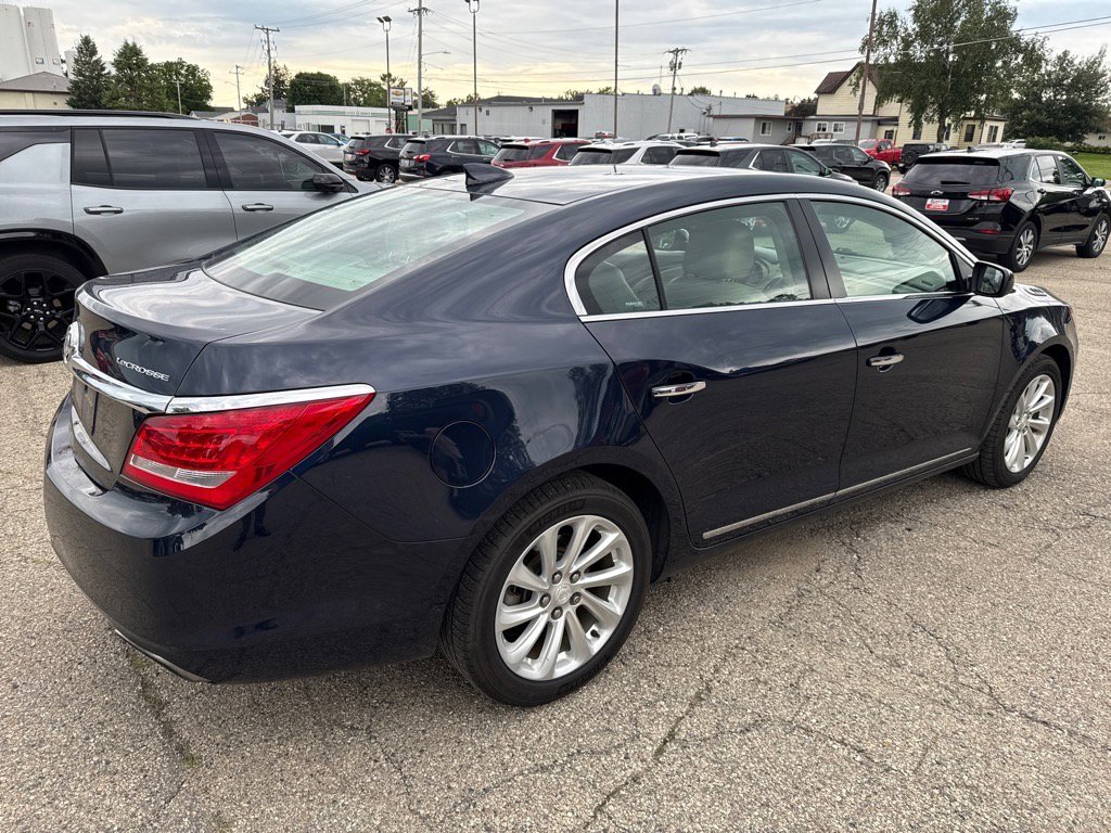2016 Buick LaCrosse Base photo 2