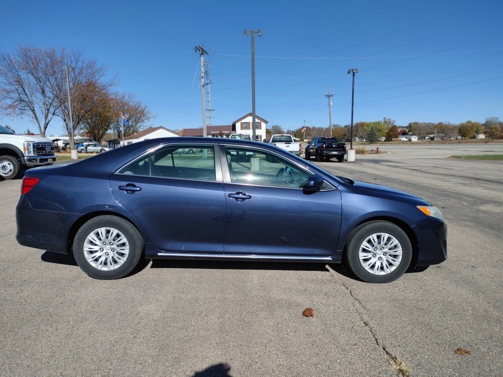 Used 2014 Toyota Camry XLE Sedan