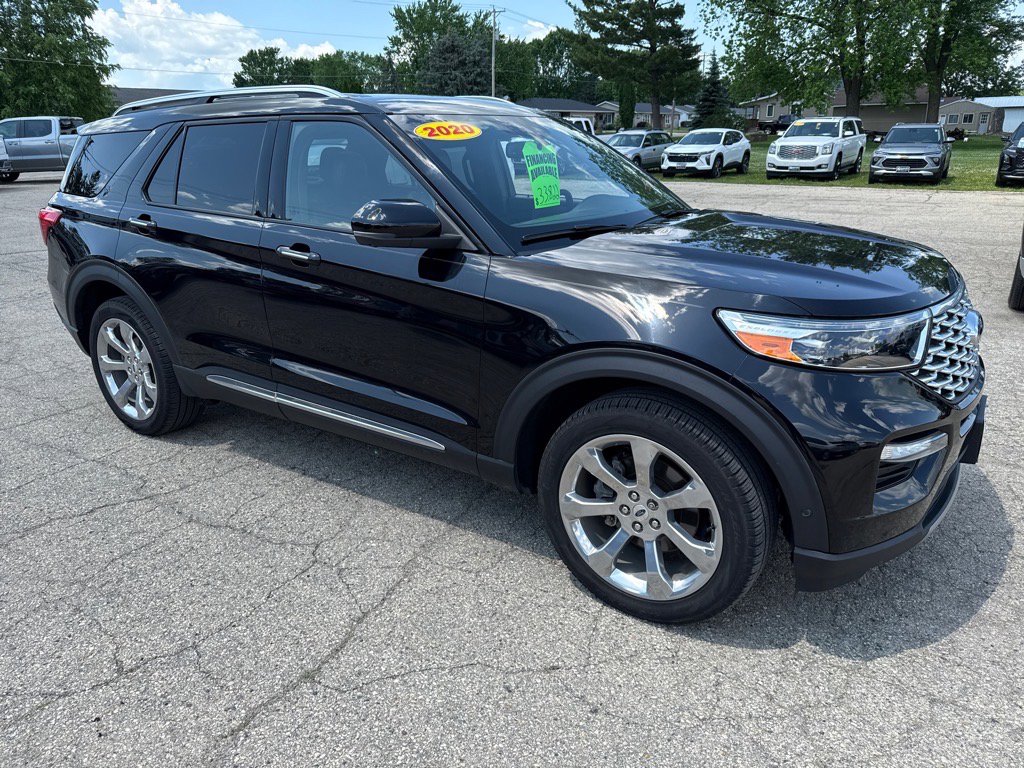 2020 Ford Explorer Platinum photo 2