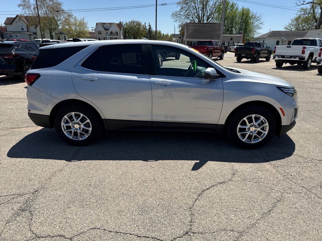 Used 2022 Chevrolet Equinox LT with VIN 3GNAXUEV9NL233548 for sale in New Glarus, WI