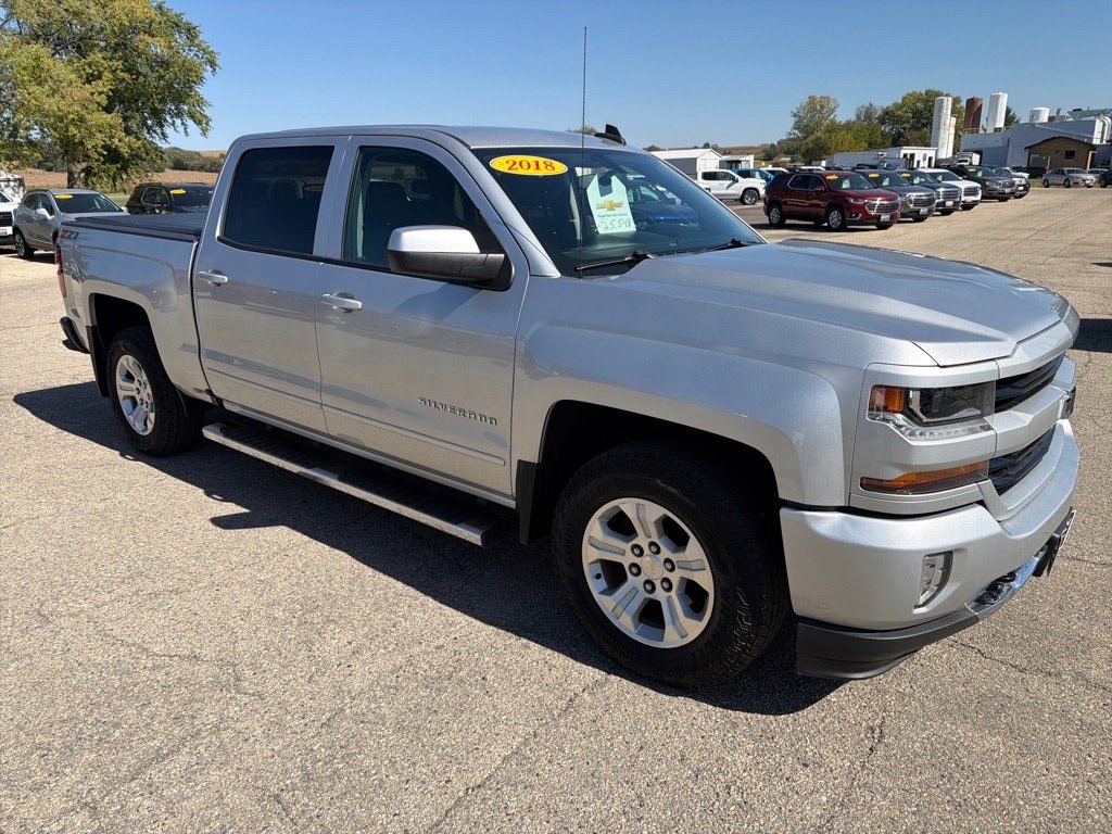 Used 2018 Chevrolet Silverado 1500 LT w/2LT Truck Crew Cab