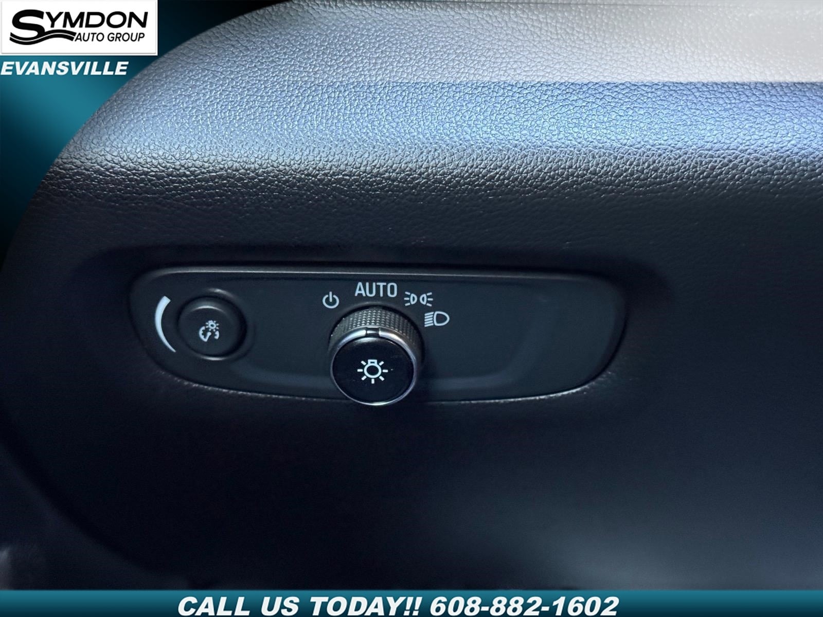 2023 Chevrolet Traverse 1LT - Photo 18