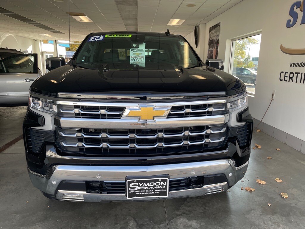 2024 Chevrolet Silverado 1500 LTZ photo 3