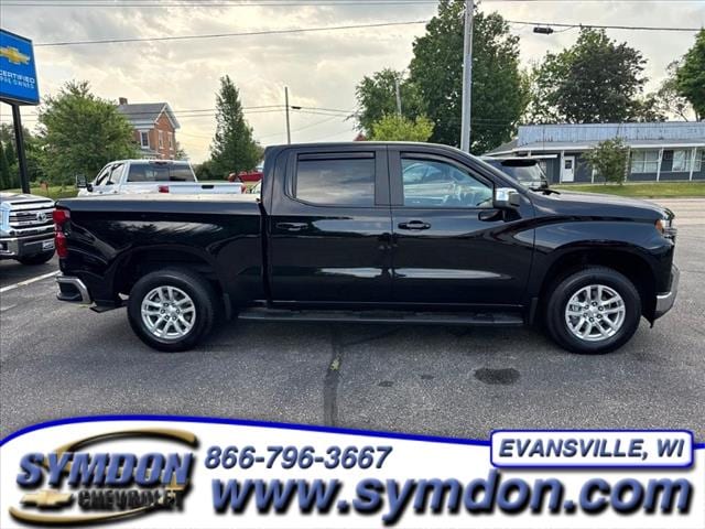 Used 2020 Chevrolet Silverado 1500 LT with VIN 3GCUYDED0LG277244 for sale in Evansville, WI