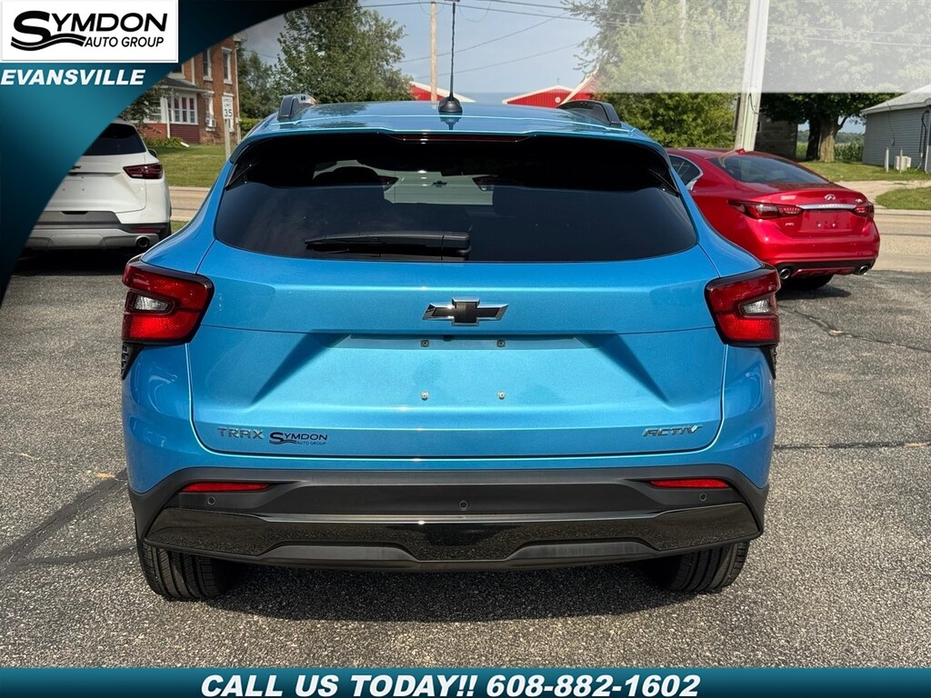 Used 2025 Chevrolet Trax Activ SUV