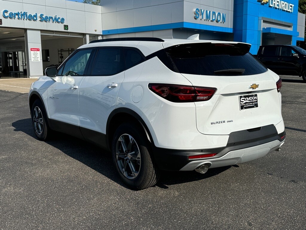 2025 Chevrolet Blazer 3LT photo 2