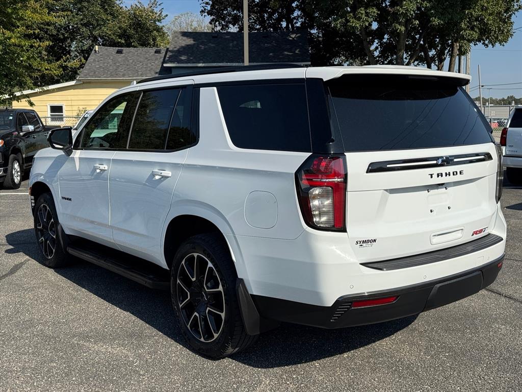 2021 Chevrolet Tahoe RST photo 2
