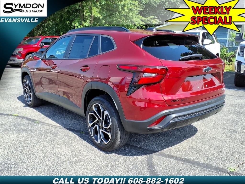 Used 2025 Chevrolet Trax 2RS SUV