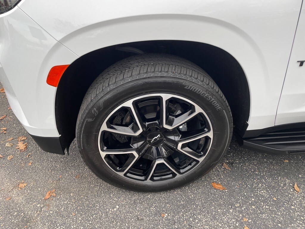 2024 Chevrolet Tahoe RST photo 3